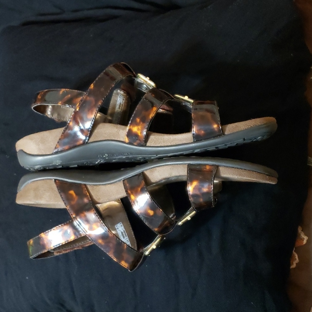 Vionic "Amber" Adjustable Sandal - Picture 4 of 6